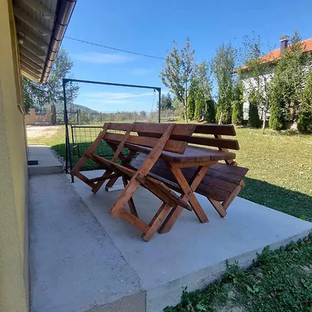Сasa de vacaciones Vikendica Doljancic *
